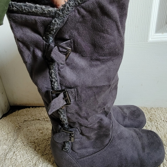Women Boots size6 gray - Picture 1 of 4